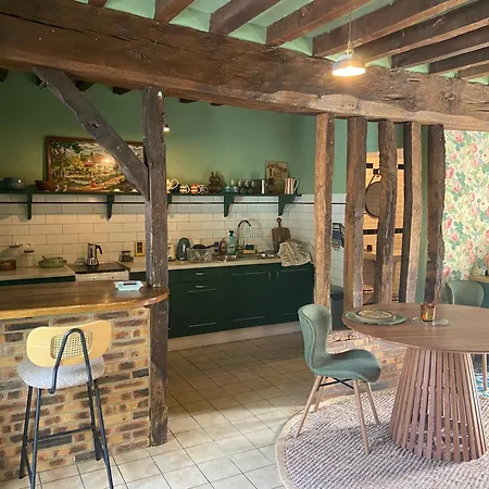 Alme Gatehouse Apartman *